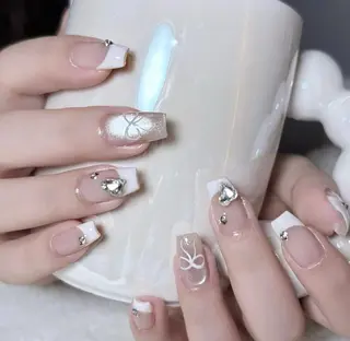ネイル Pure&Rich Nailのネイルデザイン