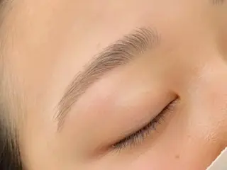 アイブロウ eyela Yuiのマツエク・マツパデザイン