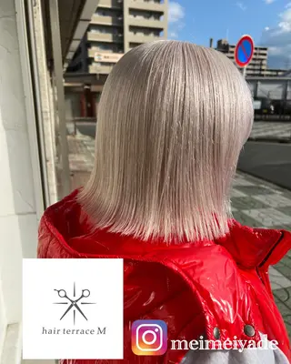 ミディアム カラー 村岡 芽衣のヘアスタイル