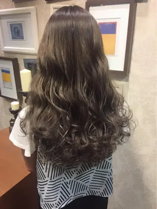 ロング カラー パーマ ヘアアレンジ メンズ 【mokuオーナー】 ちはるのヘアスタイル