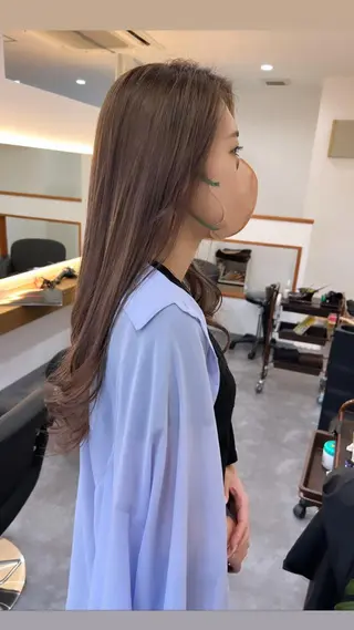 ロング カラー 村岡 芽衣のヘアスタイル