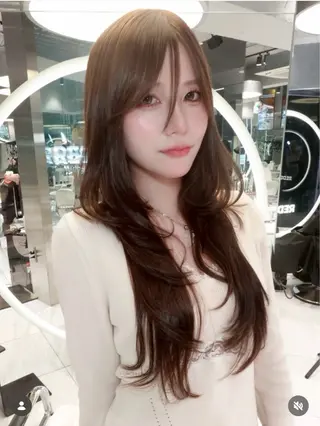 ロング 【大宮】一日限定 ハイレイヤーカットのヘアスタイル