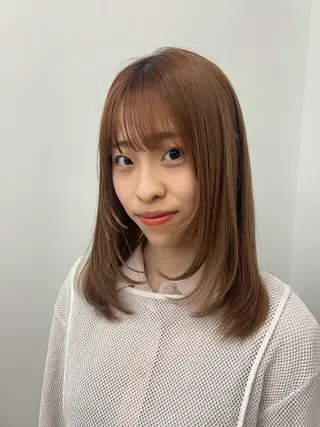 ミディアム くすみカラー/ブリ ーチ seina★のヘアスタイル