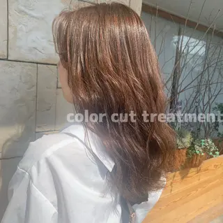 ロング F-LILA (リラ)Ainaのヘアスタイル