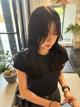 ロング カラー Yui⭐️ 透け感カラーのヘアスタイル