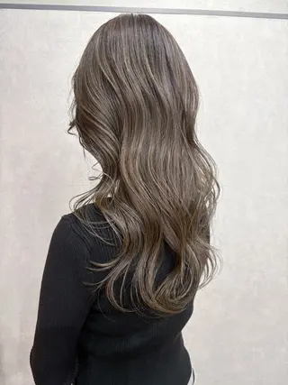 セミロング カラー AiM 大名　似合わせカットのヘアスタイル