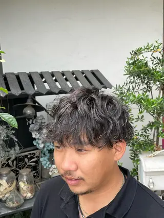 ショート パーマ メンズ 山下 襟華のヘアスタイル