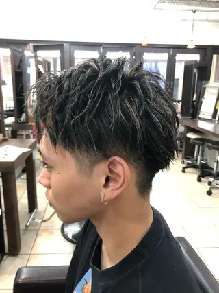 ショート カラー メンズ カ レラのヘアスタイル