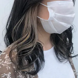 ロング カラー カトウ ユウカのヘアスタイル