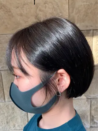 ショート 美髪ストレート AOYAGIのヘアスタイル