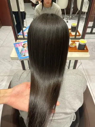 ロング 岩崎 唯人のヘアスタイル