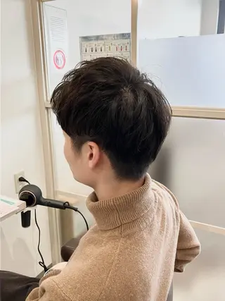 パーマ メンズ ブリーチ&ストレート 長谷川勇人のヘアスタイル