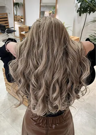 ロング Lino by hoNuaのヘアスタイル