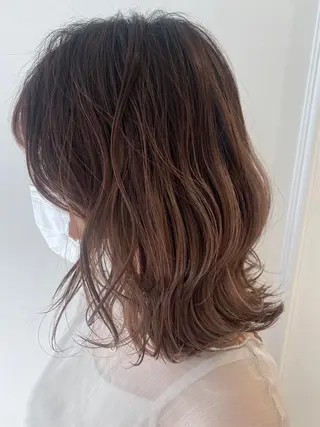 ミディアム 小顔レイヤー/ ベージュ🤍Rieのヘアスタイル