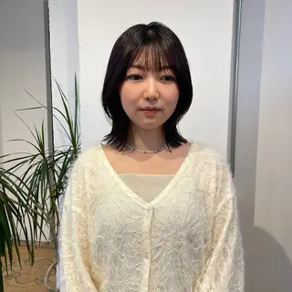 ショート mina / 透明感ベージュカラーのヘアスタイル