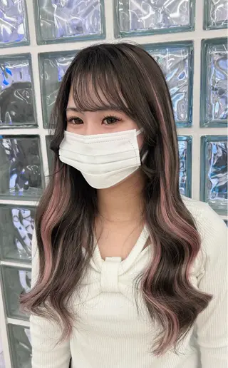 ロング 三尾 樺緒のヘアスタイル