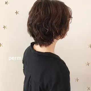 ショート パーマ 市川 千夏のヘアスタイル