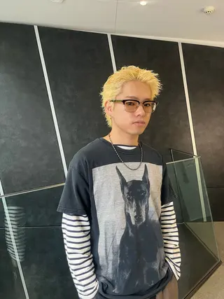 ショート メンズ ✩.*Aise⟡.· 艶カラー🐈‍⬛🩶のヘアスタイル