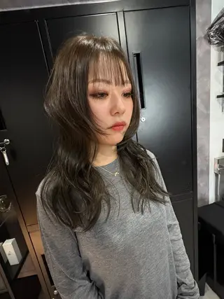 セミロング カラー nameless髪質 改善ブリーチ心斎橋のヘアスタイル