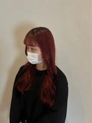 ロング カラー momb 折戸結菜のヘアスタイル