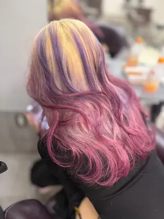 ロング 天神大名/ブリーチ 鶴岡和幸/ハイトーンのヘアスタイル