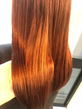 セミロング カラー 髪質改善&ブリーチ 伊勢 祐一郎のヘアスタイル