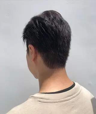 メンズ ツノガイ エリのヘアスタイル