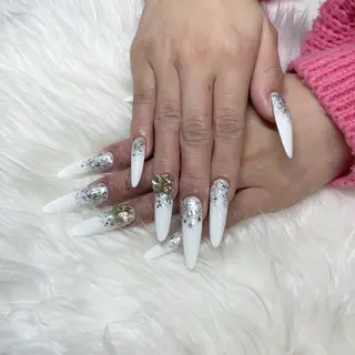 ロング see love gritterのネイルデザイン