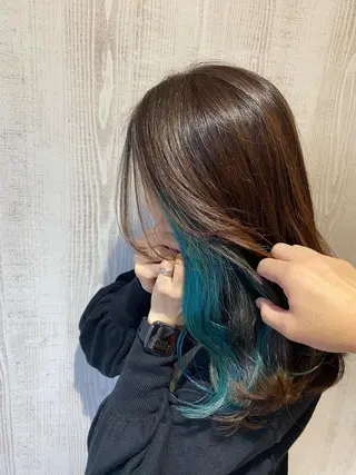 カラー 鈴木 マサアキのヘアスタイル