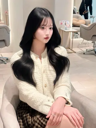 ロング レイヤーカット/ 透明感カラー🤍楓のヘアスタイル