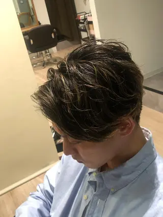 ショート カラー 関西センターパート メンズモデル募集のヘアスタイル