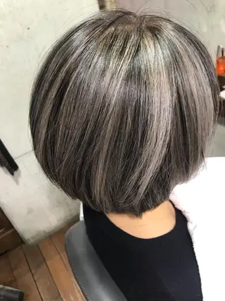 カラー 坂野 結子のヘアスタイル