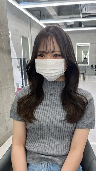 セミロング ハイトーン/心斎橋 🌙イツキのヘアスタイル
