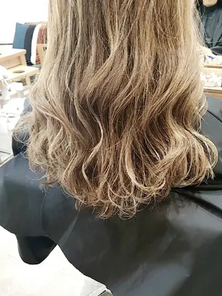 セミロング すずき えりのヘアスタイル