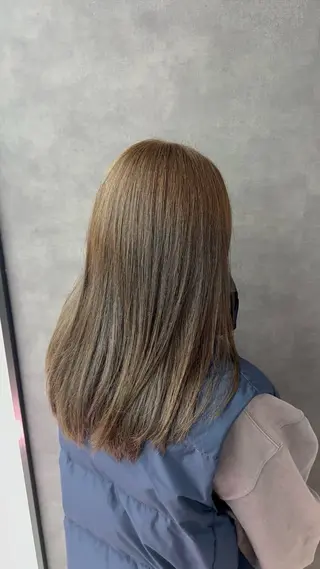 セミロング カラー 渋谷ブリーチカラー/ デザインカラー/優希のヘアスタイル