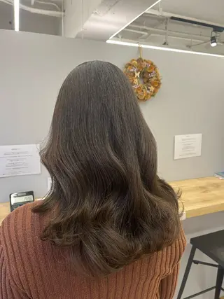 セミロング 木寺 樹莉のヘアスタイル