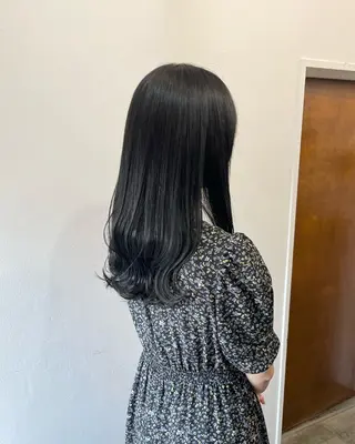 ロング カラー 暗髪とオリーブ🌿 渡辺拓人のヘアスタイル