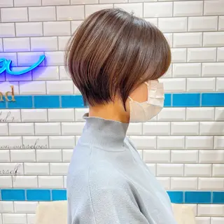 ショート カラー 今っぽレイヤーカット グレージュ/リョウヤのヘアスタイル