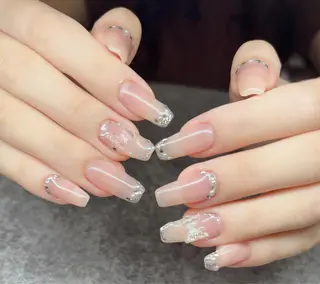 ネイル R inのネイルデザイン