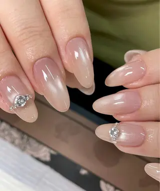 ネイル Nailsalon Jasmine 池袋東口所属・ギウ ジーナのネイルデザイン