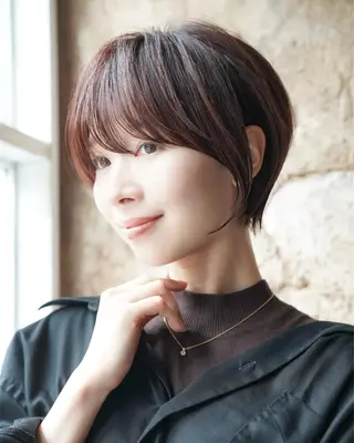 ショート カラー 辻口 俊のヘアスタイル