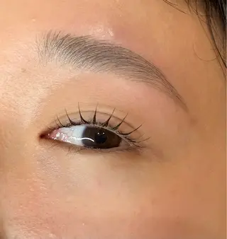 マツエク・マツパ ROSANNA 平川の眉毛・アイブロウイメージ