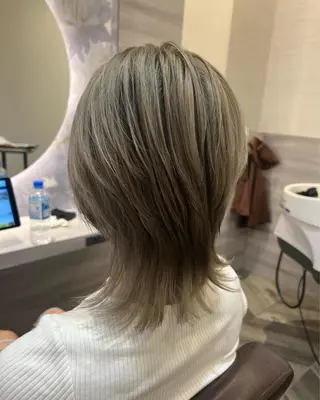 ミディアム カラー 今村 愛美のヘアスタイル