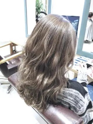 セミロング カラー パーマ ヘアアレンジ メンズ キッズ ネイル マツエク・マツパ バレイヤージュ/ 髪質改善/渡邉悟🌱のヘアスタイル