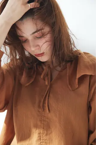 ミディアム 🎨インナーカラー が得意👍新垣⚜️のヘアスタイル