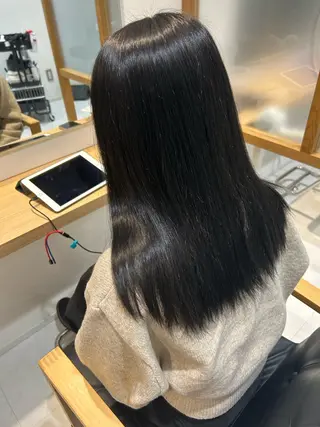 ロング カラー 佐藤 嶺のヘアスタイル