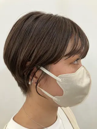 ショート カラー 勝野 麻美のヘアスタイル