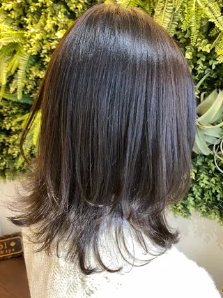 ミディアム 水谷 菜央のヘアスタイル