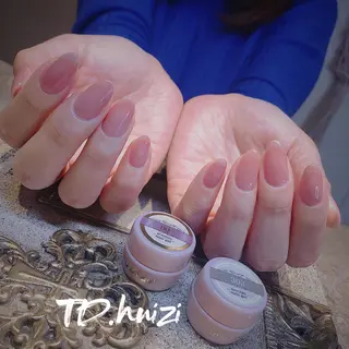 ミディアム めぐみのネイルサロン スタッフ練習のネイルデザイン