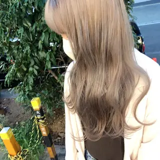 セミロング カラー UMEDA FIGAROのヘアスタイル